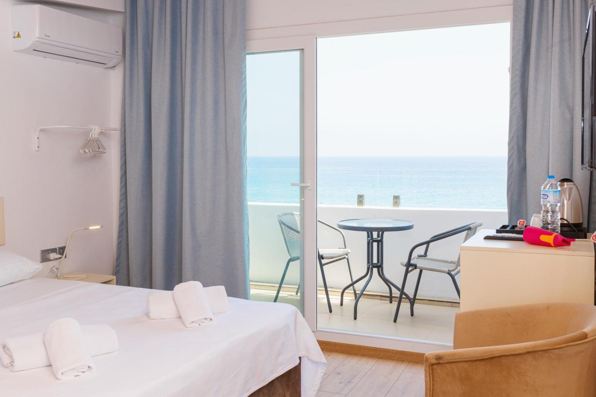 Azure Bay Hotell Ayvaryara Eksteriør bilde