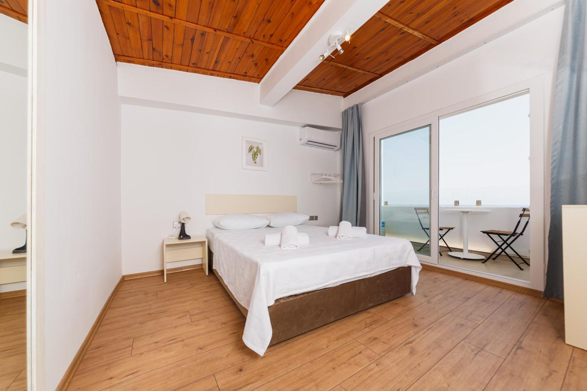 Azure Bay Hotell Ayvaryara Eksteriør bilde