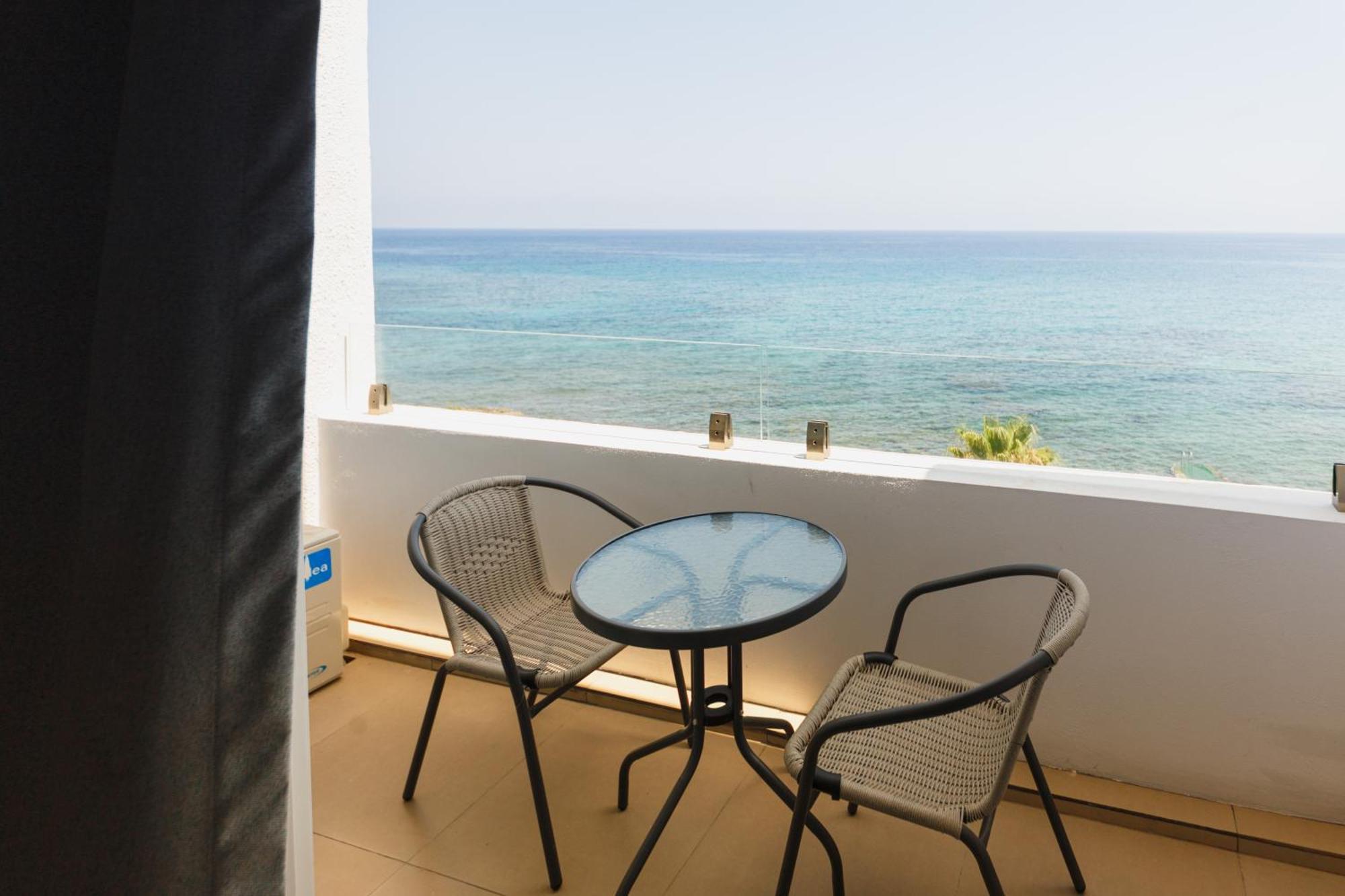 Azure Bay Hotell Ayvaryara Eksteriør bilde