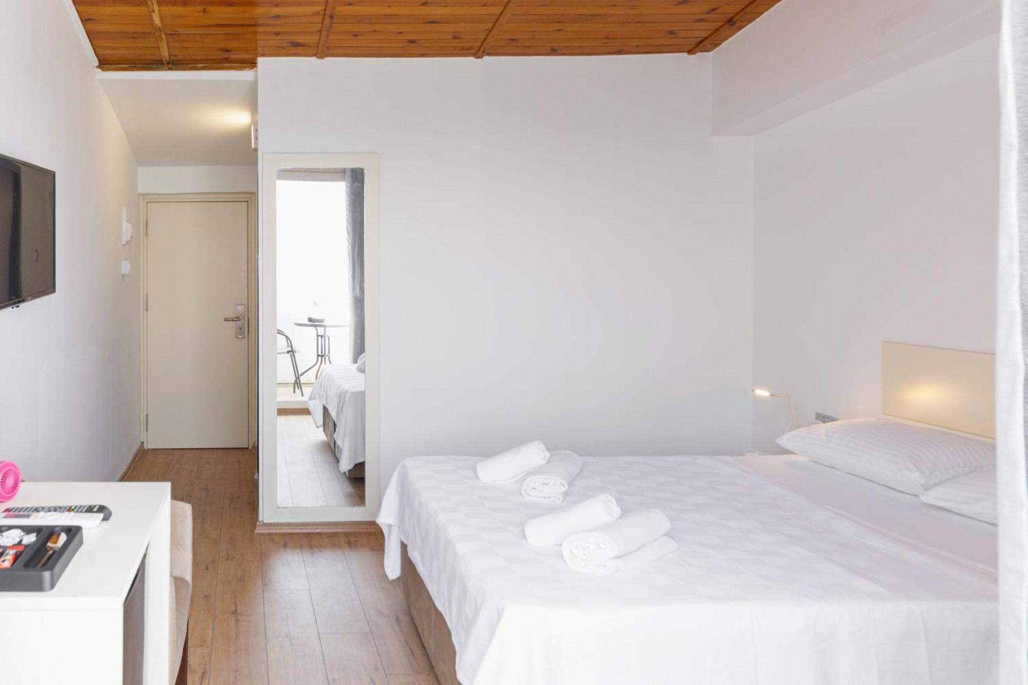 Azure Bay Hotell Ayvaryara Eksteriør bilde
