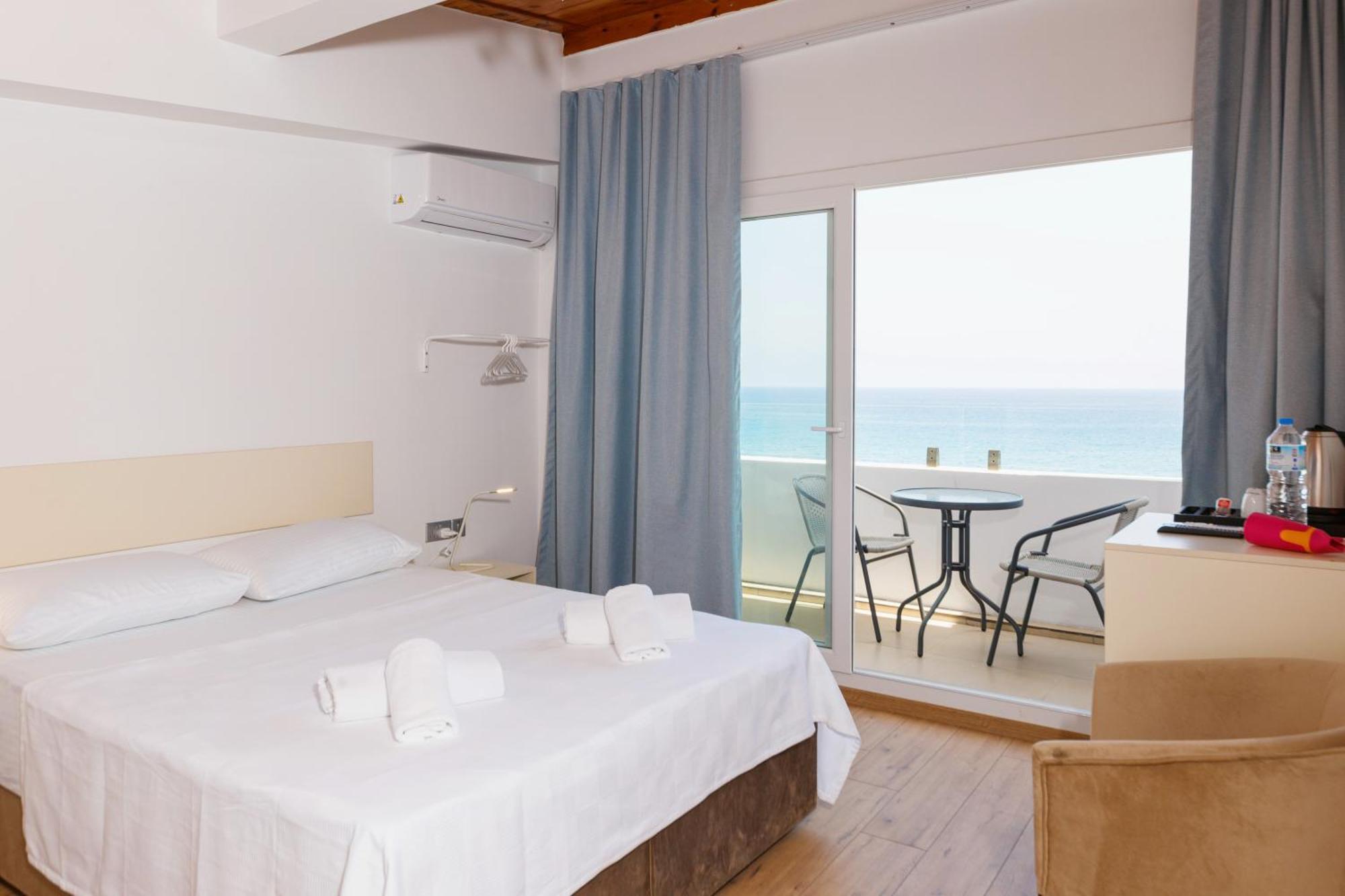 Azure Bay Hotell Ayvaryara Eksteriør bilde