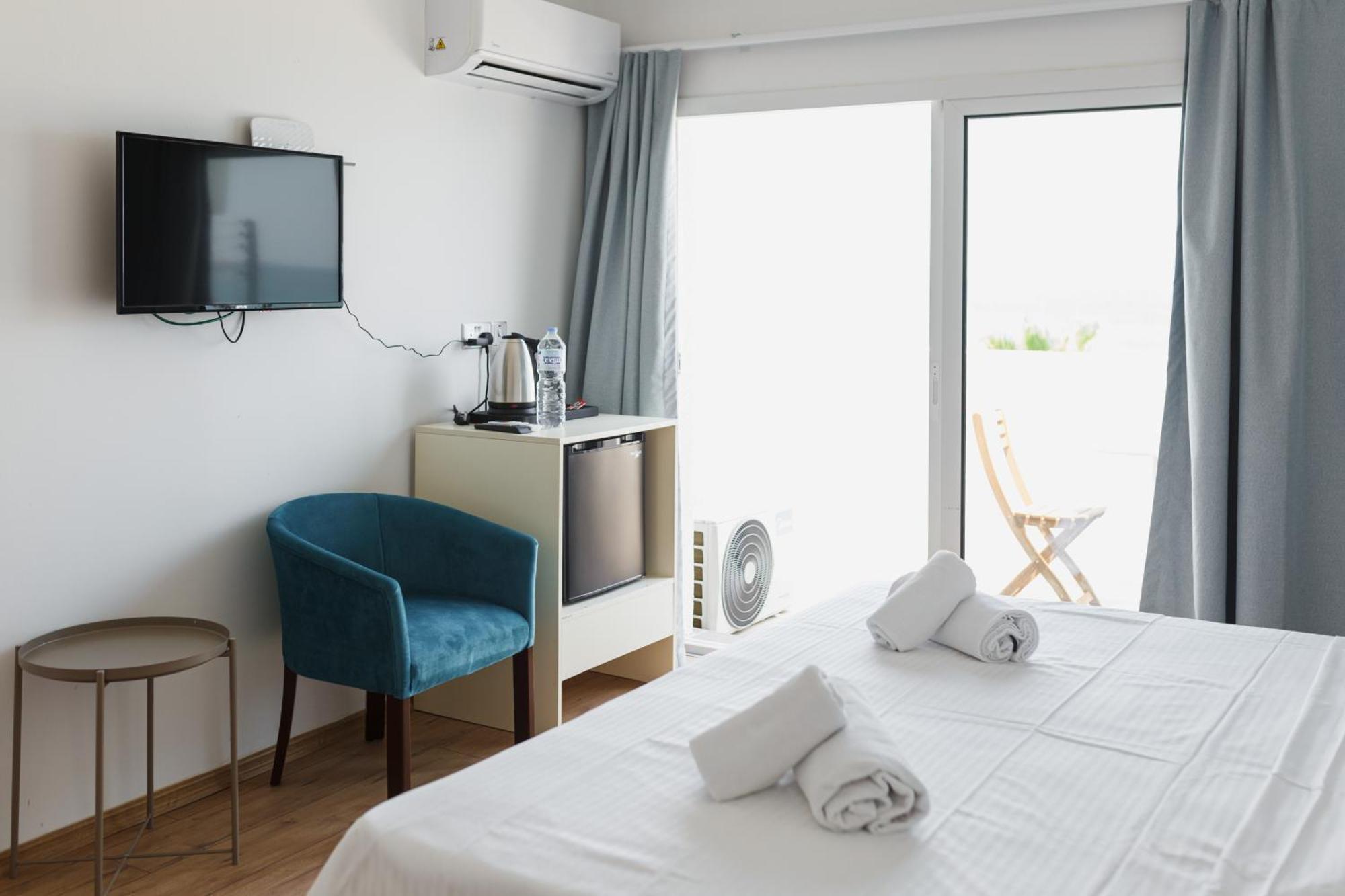 Azure Bay Hotell Ayvaryara Eksteriør bilde