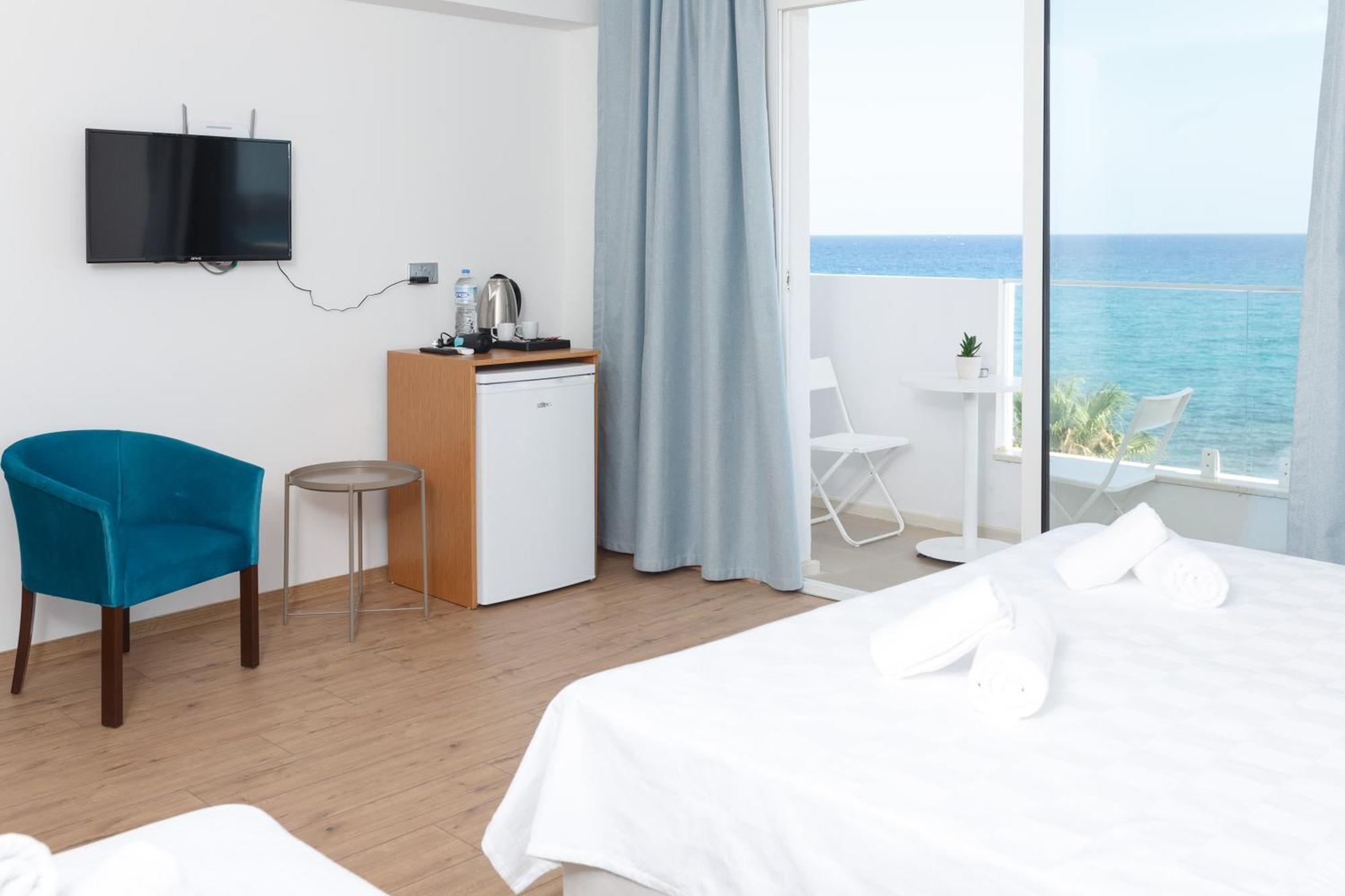 Azure Bay Hotell Ayvaryara Eksteriør bilde