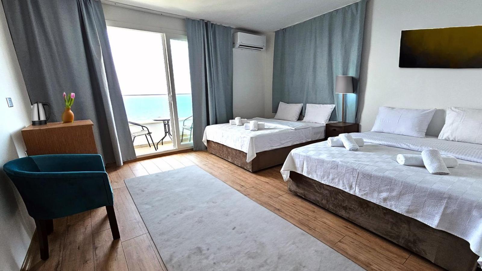 Azure Bay Hotell Ayvaryara Eksteriør bilde