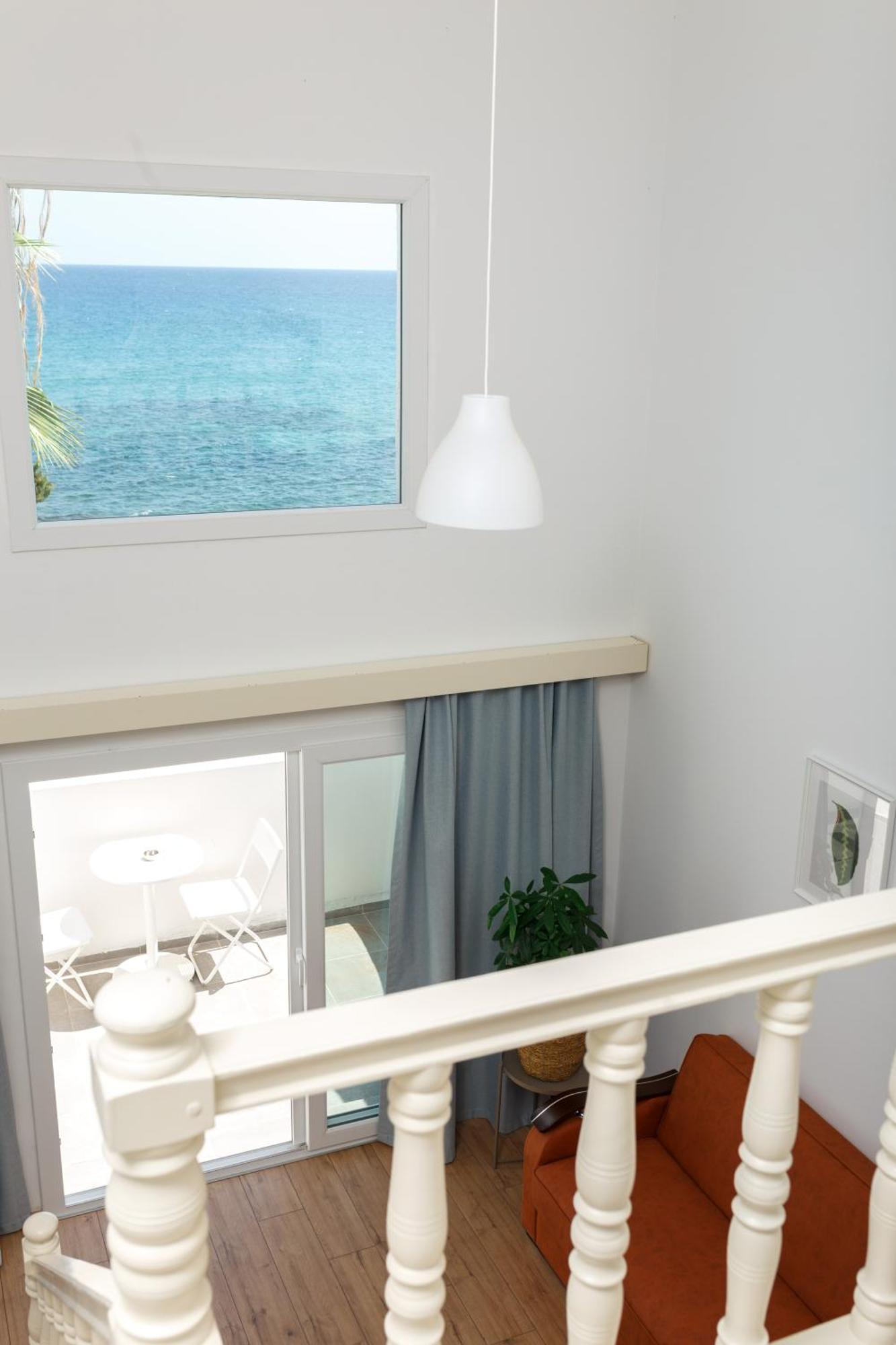 Azure Bay Hotell Ayvaryara Eksteriør bilde