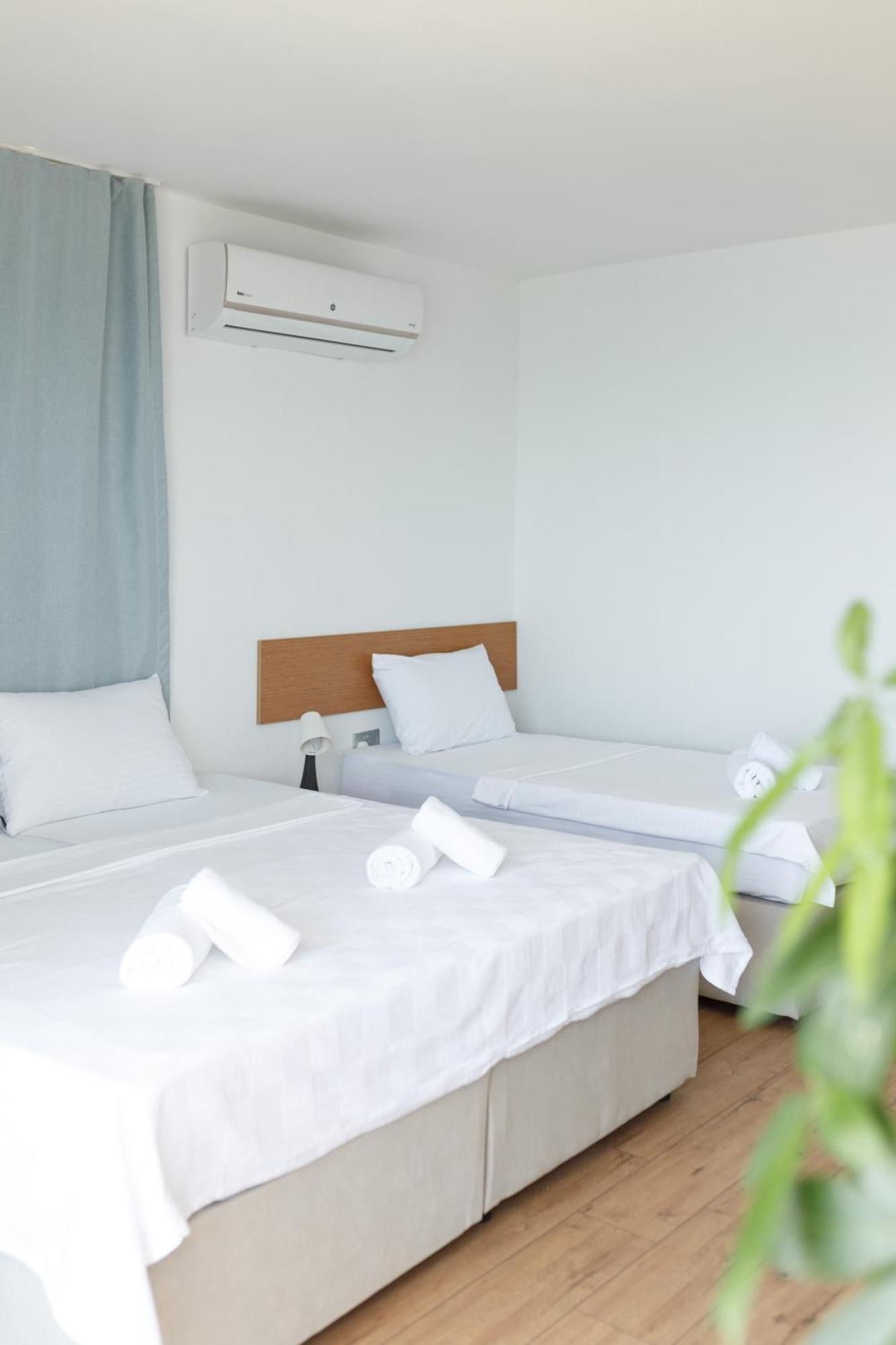 Azure Bay Hotell Ayvaryara Eksteriør bilde