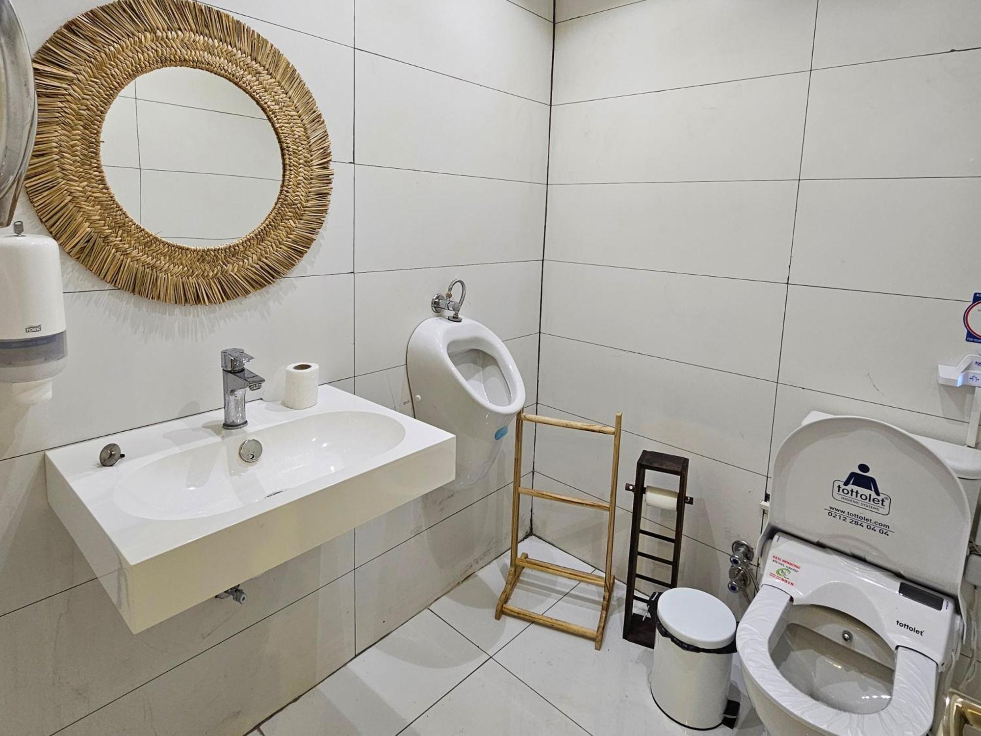 Azure Bay Hotell Ayvaryara Eksteriør bilde